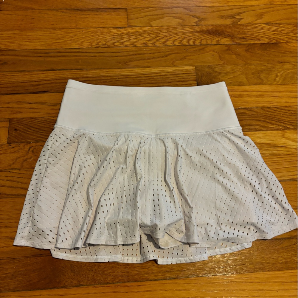 Athleta A-Game Mesh Skort. White. Size Small.